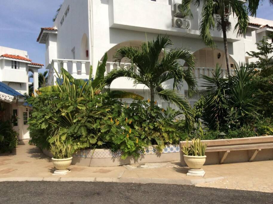 Lush Tropical Apartment Located In A 4-Star Resort Runaway Bay Exteriér fotografie